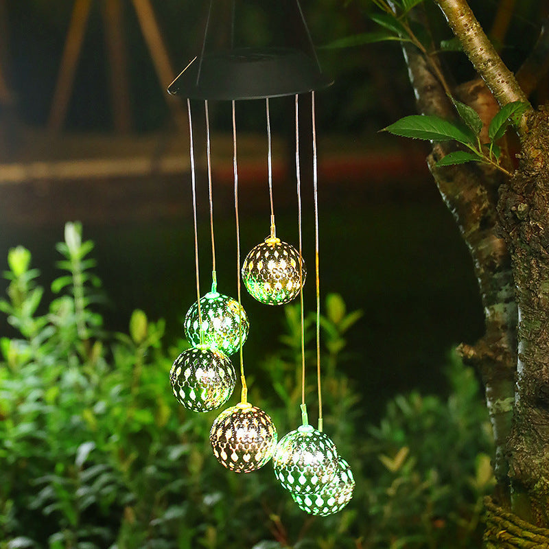 LumiSphere | Solarbetriebenes Metall-Windspiel4