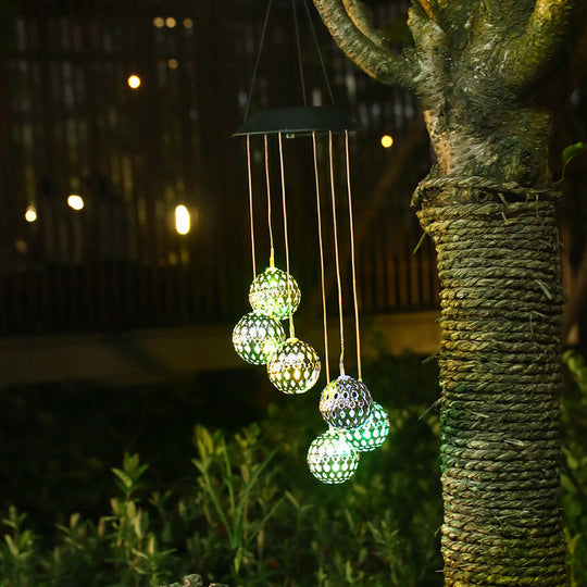 LumiSphere | Solarbetriebenes Metall-Windspiel5