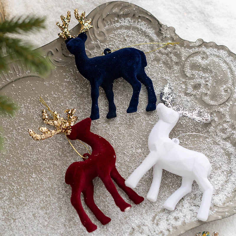 LuxeGlow | Glitzerndes Hirschornament für die perfekte Weihnachtsdekoration6